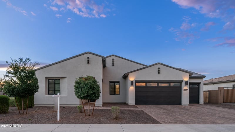 8022 Northview Ave, Glendale, AZ 85303