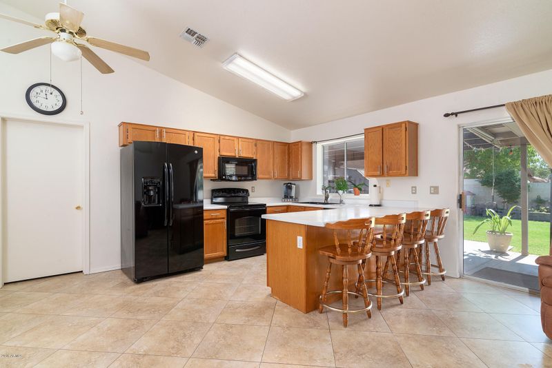 8023 E Fox St, Mesa, AZ 85207