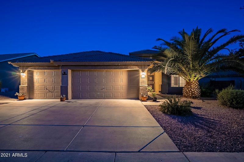 8023 W Hess Ave, Phoenix, AZ 85043