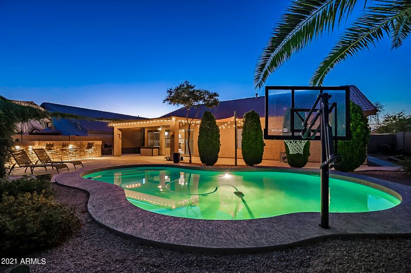 8023 W Hess Ave, Phoenix, AZ 85043