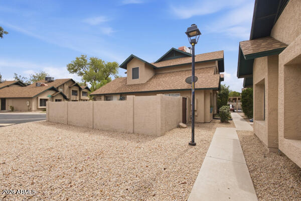 8024 N 48th Ln, Glendale, AZ 85302