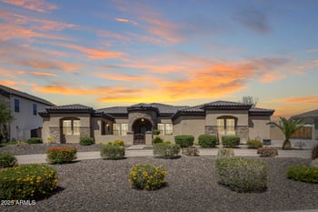 8024 Vista Ave, Glendale, AZ 85303