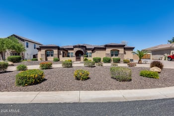 8024 Vista Ave, Glendale, AZ 85303