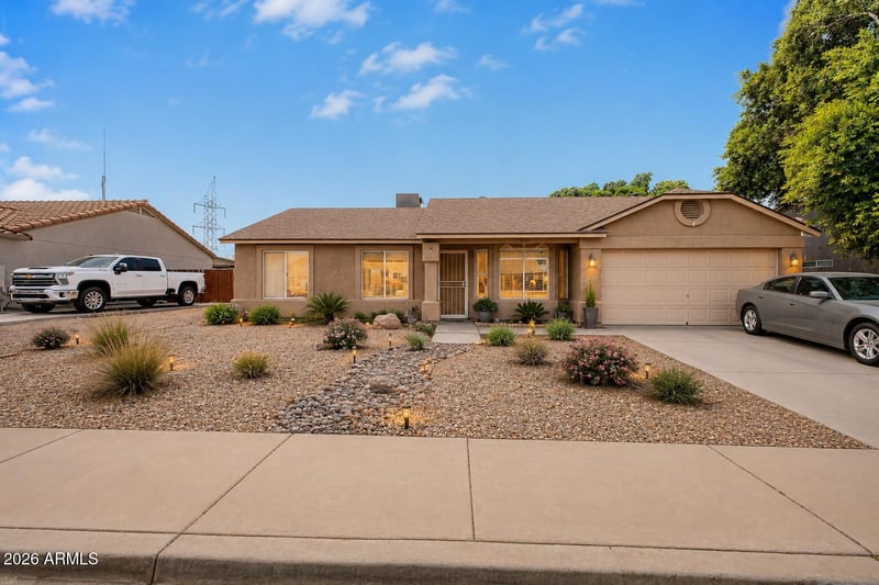 8025 Cicero St, Mesa, AZ 85207