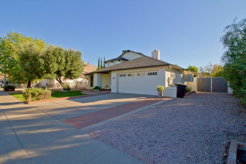 8025 E Tuckey Ln, Scottsdale, AZ 85250