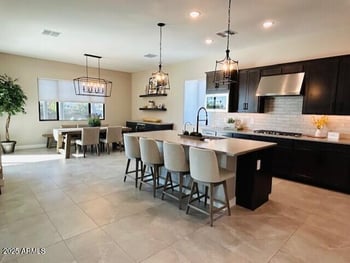 8025 Nicolet Ave, Glendale, AZ 85303