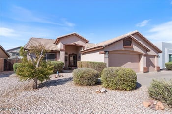 8026 Hilton Ave, Phoenix, AZ 85043