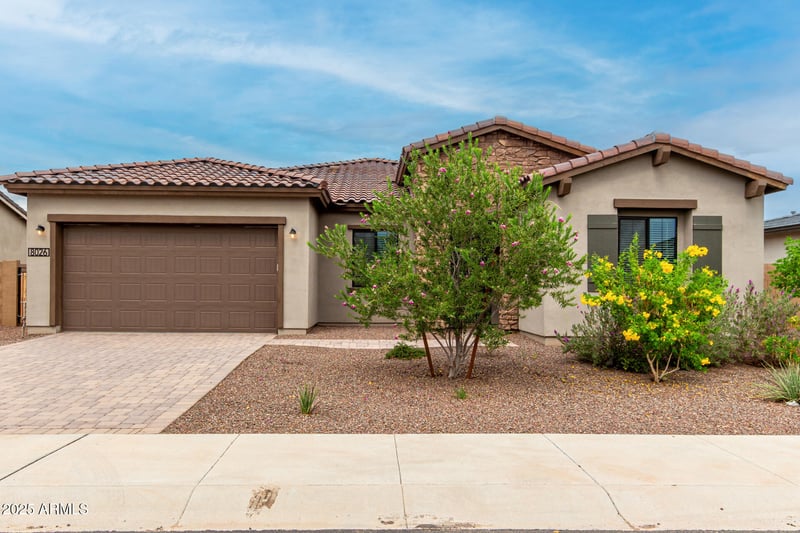 8026 Nicolet Ave, Glendale, AZ 85303