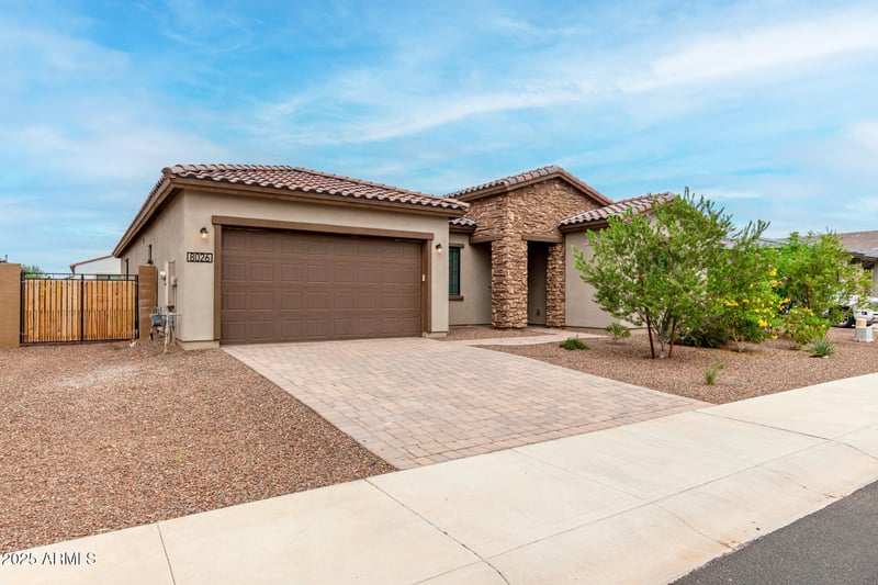 8026 Nicolet Ave, Glendale, AZ 85303