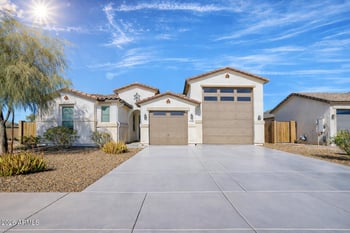 8026 Wood Ln, Phoenix, AZ 85043