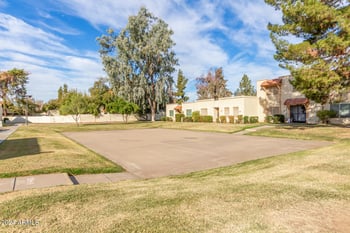 8027 32nd Ave, Phoenix, AZ 85051