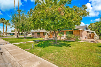 8027 58th Ave, Glendale, AZ 85302