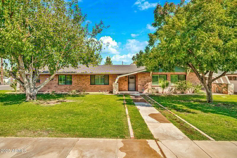 8027 58th Ave, Glendale, AZ 85302