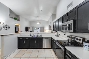 8027 Georgia Ave, Glendale, AZ 85303