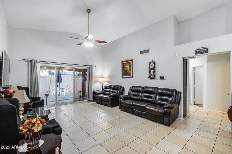 8027 Georgia Ave, Glendale, AZ 85303
