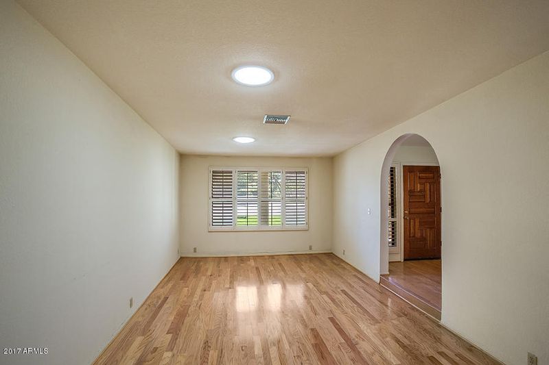 8027 N 3rd Ave, Phoenix, AZ 85021