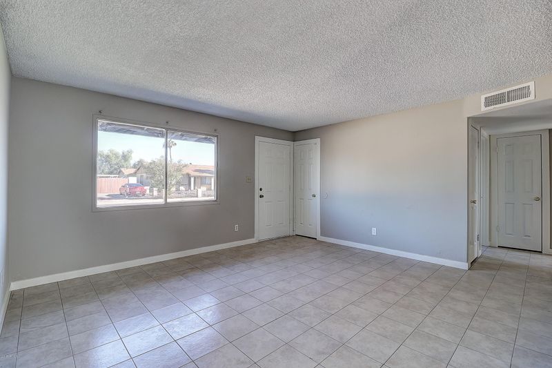 8027 W Minnezona Ave, Phoenix, AZ 85033