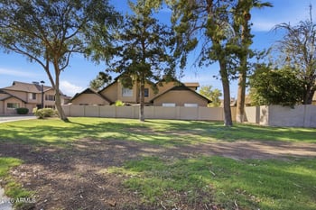 8028 N 48th Ave, Glendale, AZ 85302