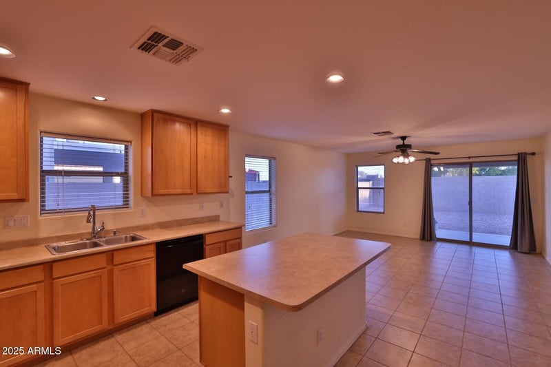 803 Burkhalter Dr, San Tan Valley, AZ 85143