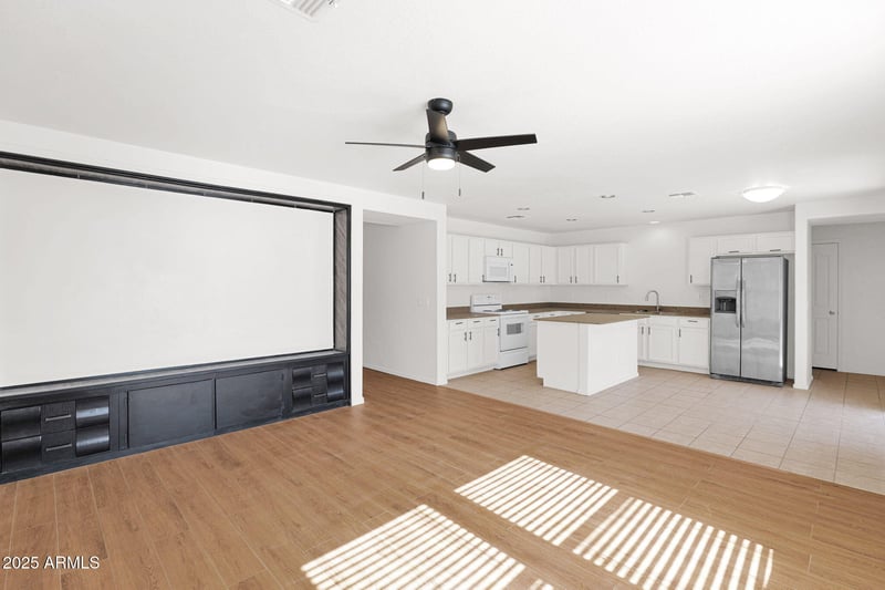 803 Denim Trl, San Tan Valley, AZ 85143