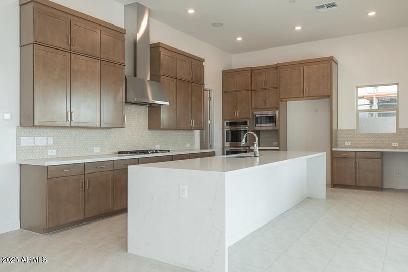 803 J Waltz Way, Apache Junction, AZ 85120