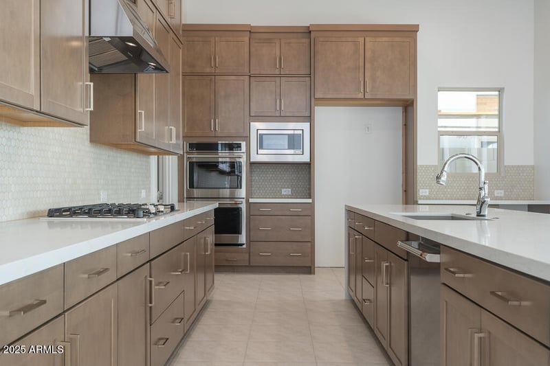 803 J Waltz Way, Apache Junction, AZ 85120