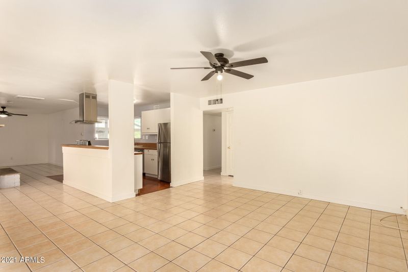 803 W Elna Rae St, Tempe, AZ 85281