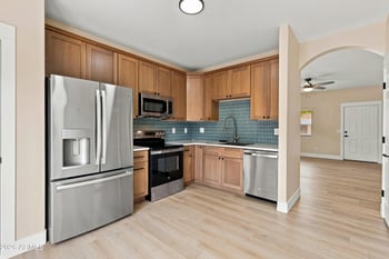 803 W Lydia Ln, Phoenix, AZ 85041