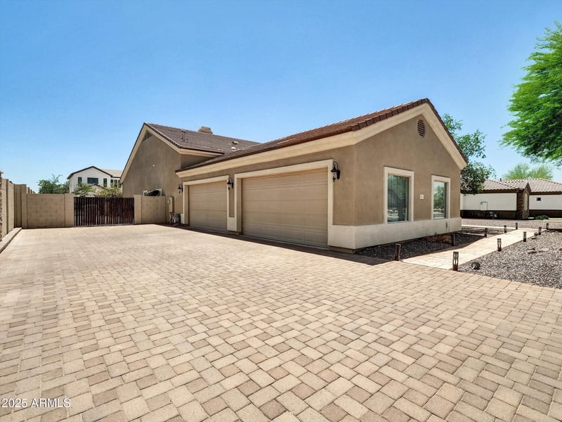 8031 Morten Ave, Glendale, AZ 85303