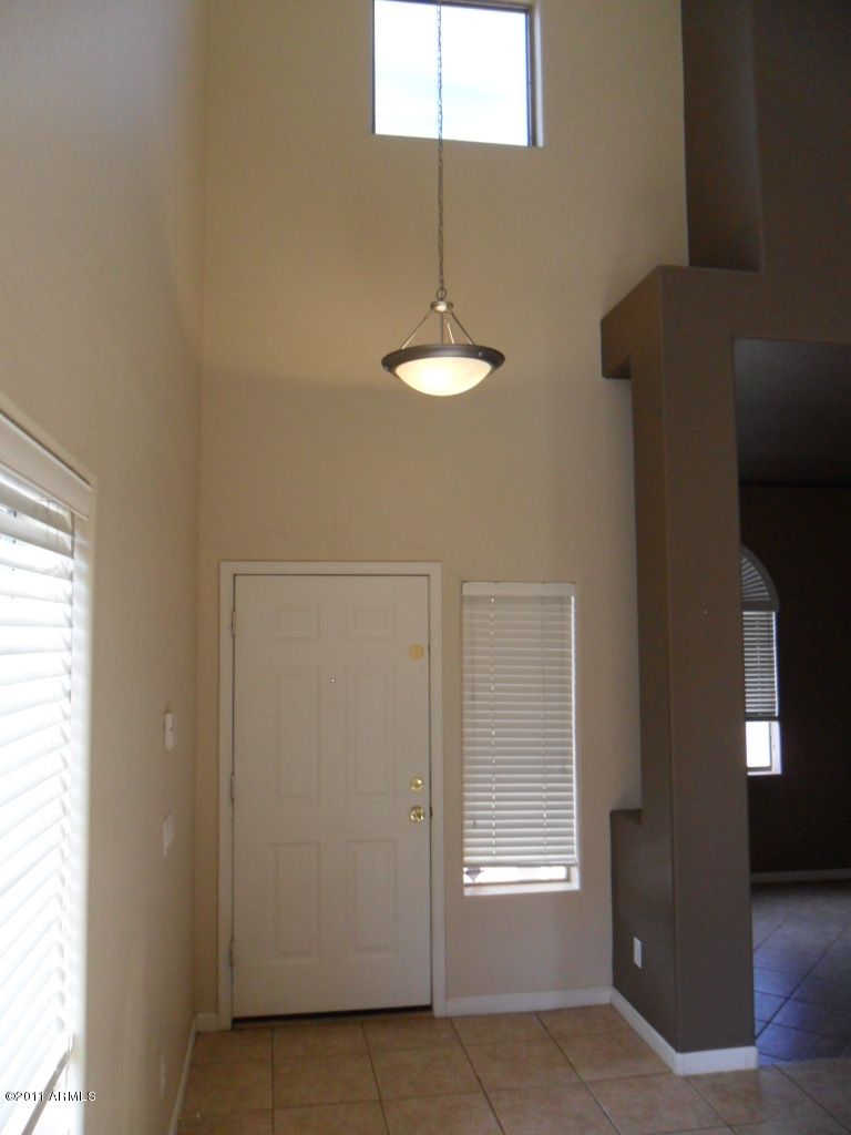8031 S 27th Way, Phoenix, AZ 85042