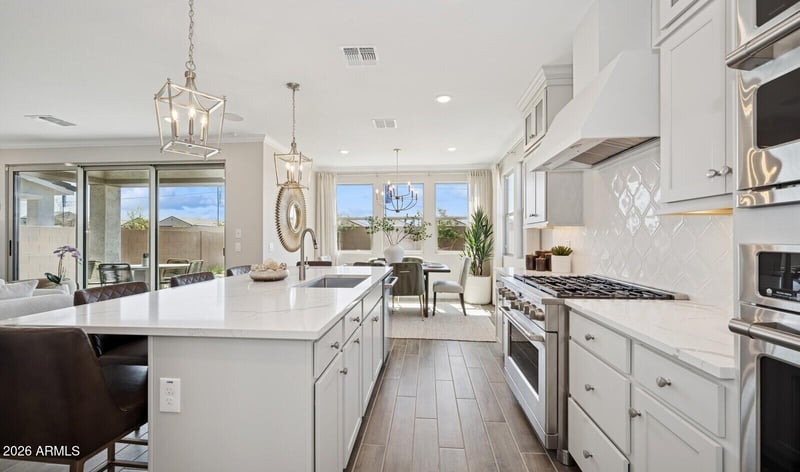 8031 W Harmont Dr, Peoria, AZ 85345