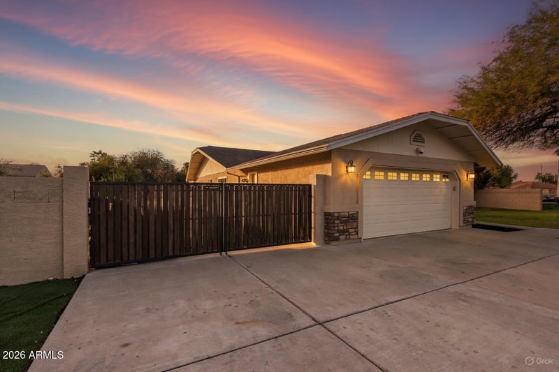 8031 W Montebello Ave, Glendale, AZ 85303