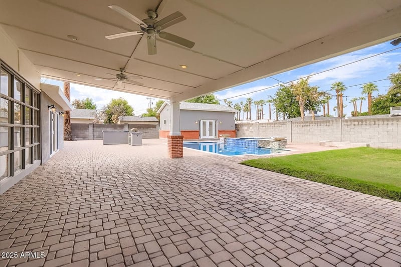8032 10th Ave, Phoenix, AZ 85021