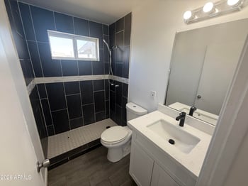 8033 29th Dr, Phoenix, AZ 85051