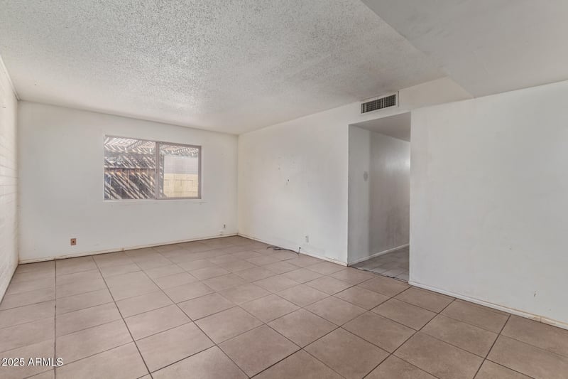 8033 56th Ave, Glendale, AZ 85302