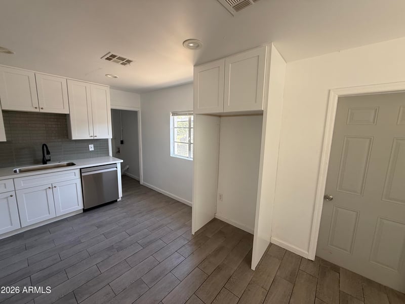 8033 29th Dr, Phoenix, AZ 85051