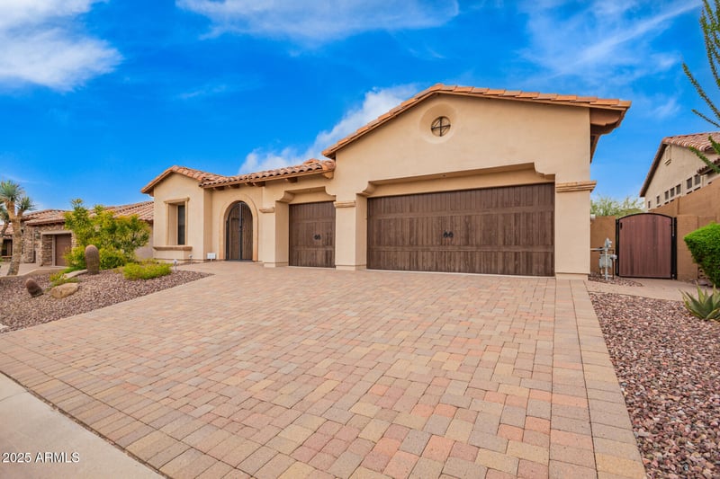 8034 Sugarloaf Cir, Mesa, AZ 85207