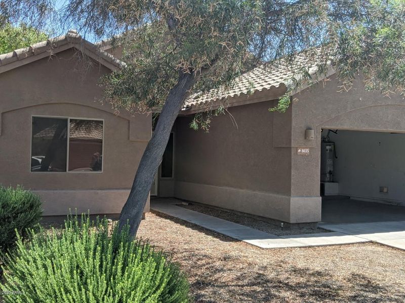 8035 W Pomo St, Phoenix, AZ 85043