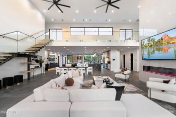 8037 N 7th Ave, Phoenix, AZ 85021