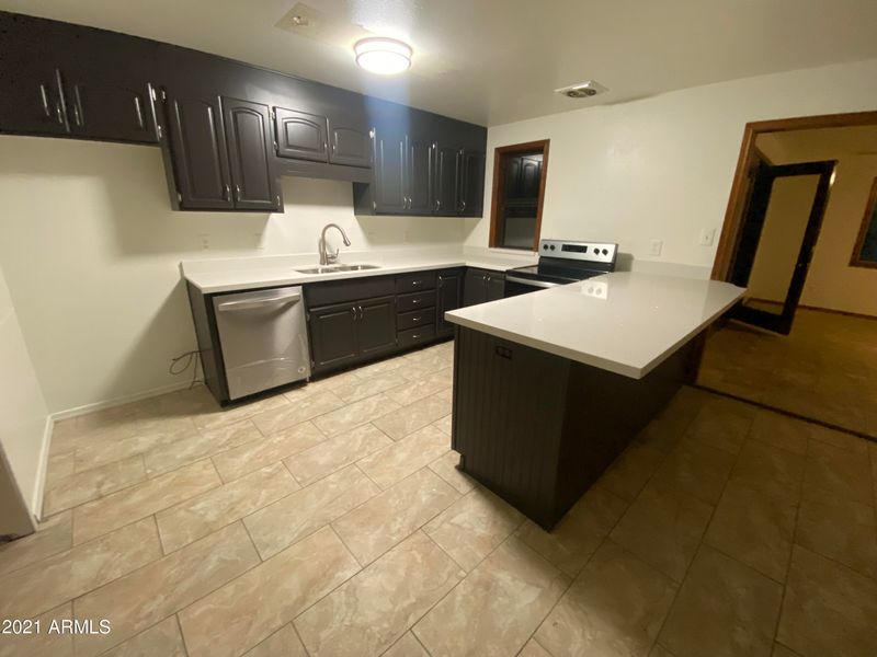 8037 W Highland Ave, Phoenix, AZ 85033