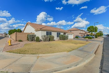 8038 Acapulco Ln, Peoria, AZ 85381