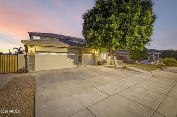 8039 Foothill Dr, Peoria, AZ 85383