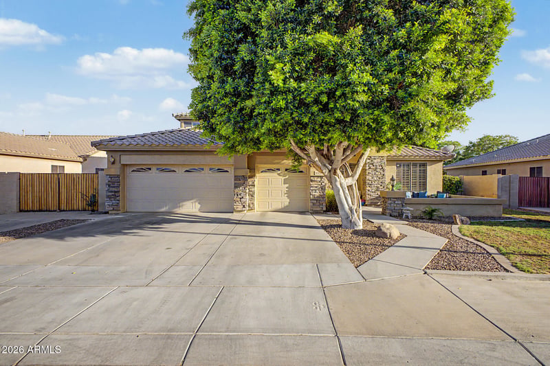 8039 W Foothill Dr, Peoria, AZ 85383