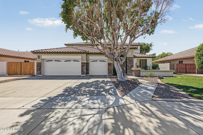 8039 W Foothill Dr, Peoria, AZ 85383