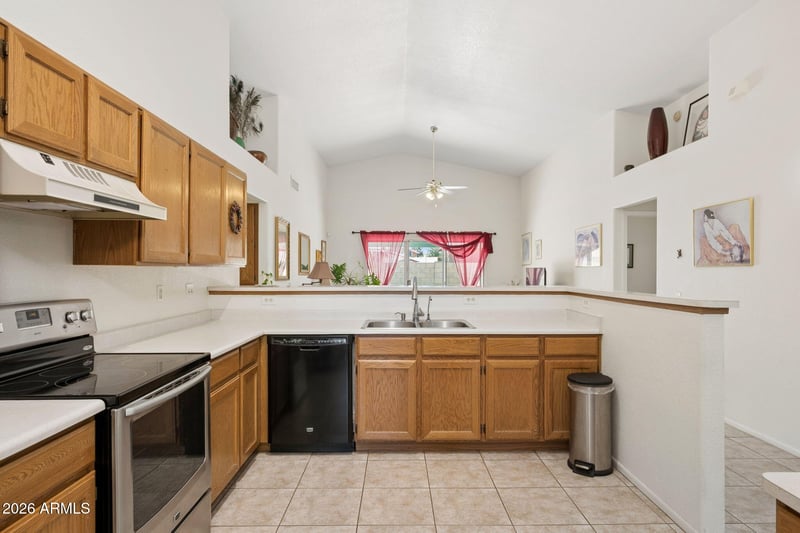 8039 Georgia Ave, Glendale, AZ 85303