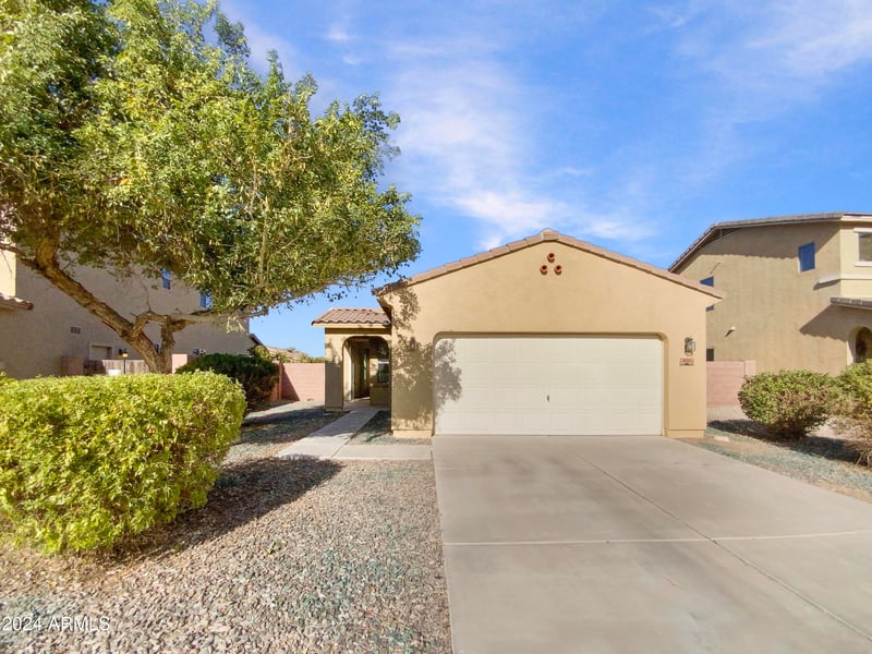 804 Dana Dr, San Tan Valley, AZ 85143