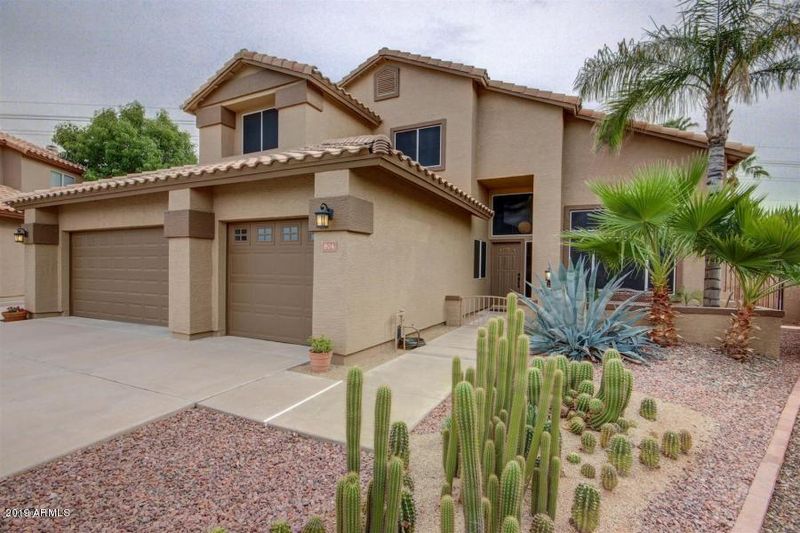 804 N Cobblestone St, Gilbert, AZ 85234