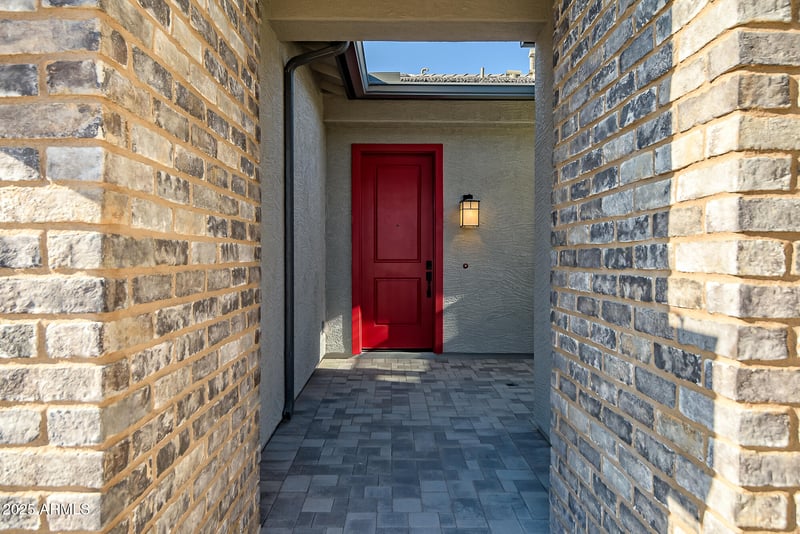 804 Superstition Dr, San Tan Valley, AZ 85140