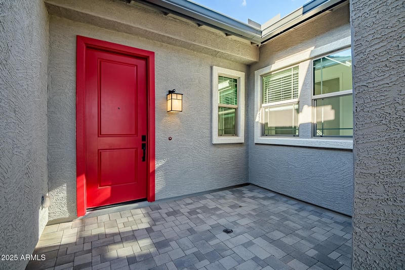 804 Superstition Dr, San Tan Valley, AZ 85140