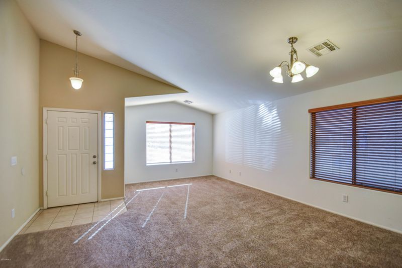 804 W Cedar Tree Dr, San Tan Valley, AZ 85143